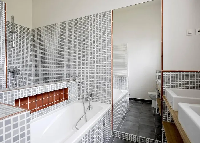 Familiale Pres Du Moulleau Et Des Arbousiers Avec Grand Jardin Et Terrasse - Fr-1-433-18 Villa *