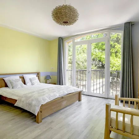 Familiale Près Du Moulleau Et Des Arbousiers Avec Grand Jardin Et Terrasse - Fr-1-433-18 Villa *