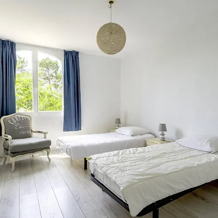 Villa Familiale Près Du Moulleau Et Des Arbousiers Avec Grand Jardin Et Terrasse - Fr-1-433-18 *